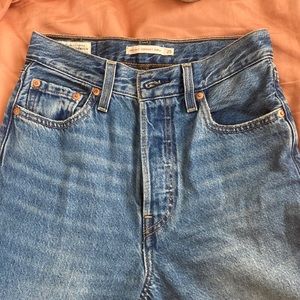 Levi’s ribcage straight ankle jeans